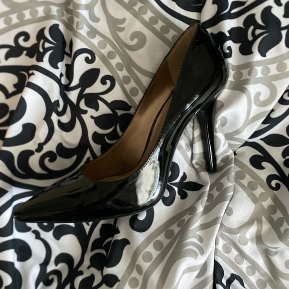 BCBGeneration Black and Gold Heels - Picture 3 of 5